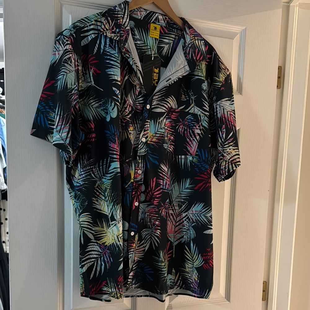 Black and Red Casual Button Down Shirt with Classic Collar